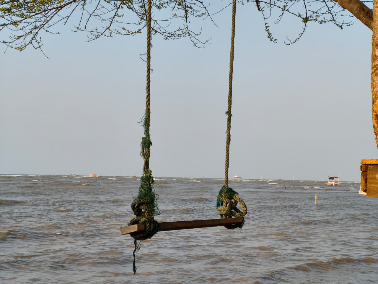 Bermain Air & Pasir
